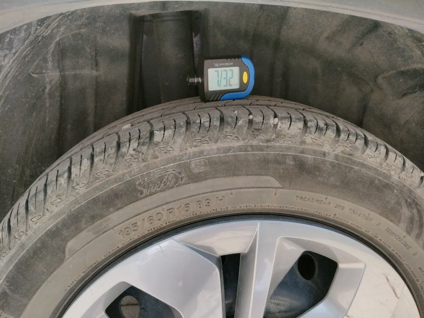 2025 Maruti FRONX DELTA CNG 1.2 MT, CNG, Manual, 10,268 km, tyre