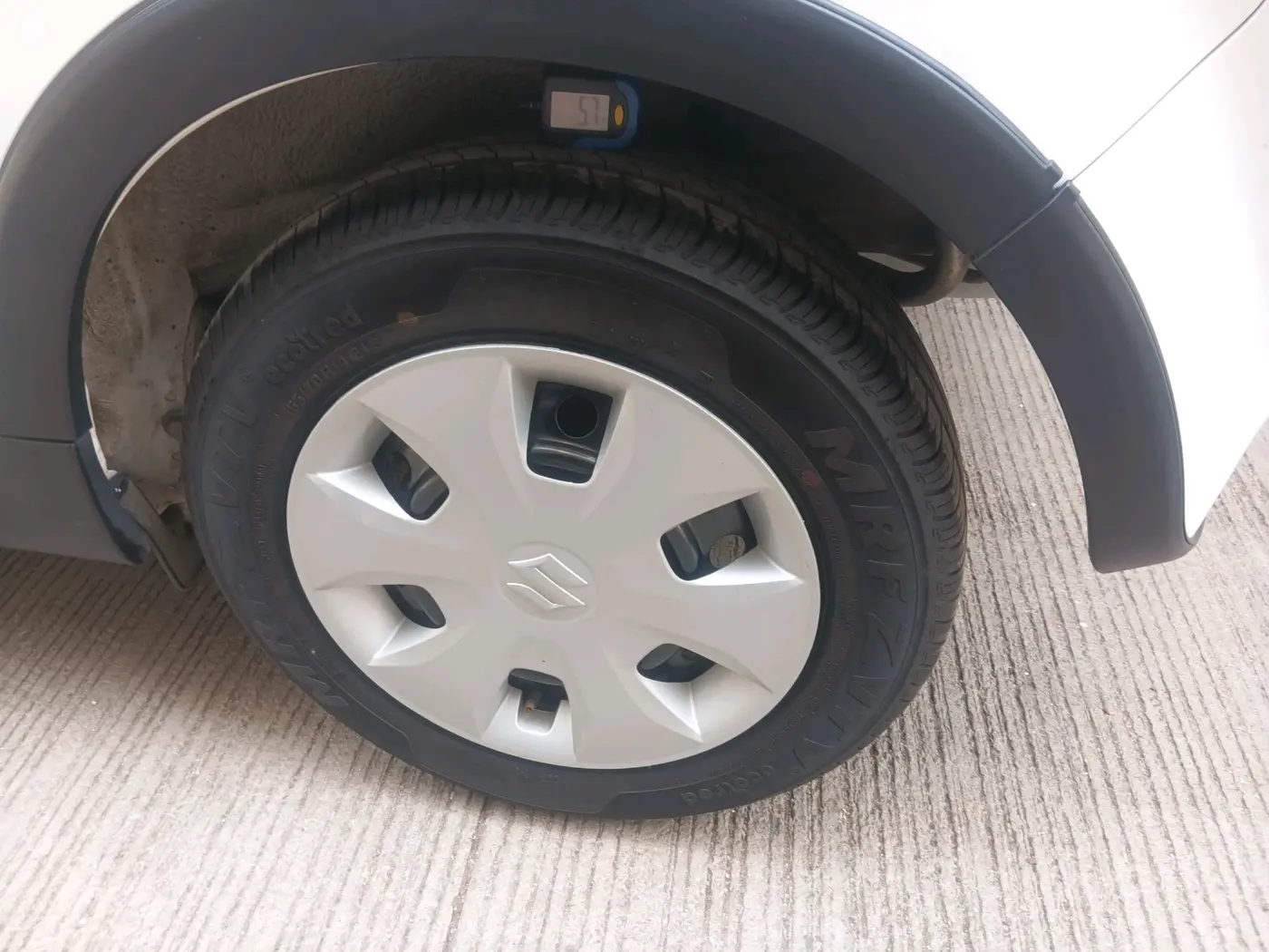 2025 Maruti New Wagon-R VXI 1.0 AMT, Petrol, Automatic, 8,496 km, tyre