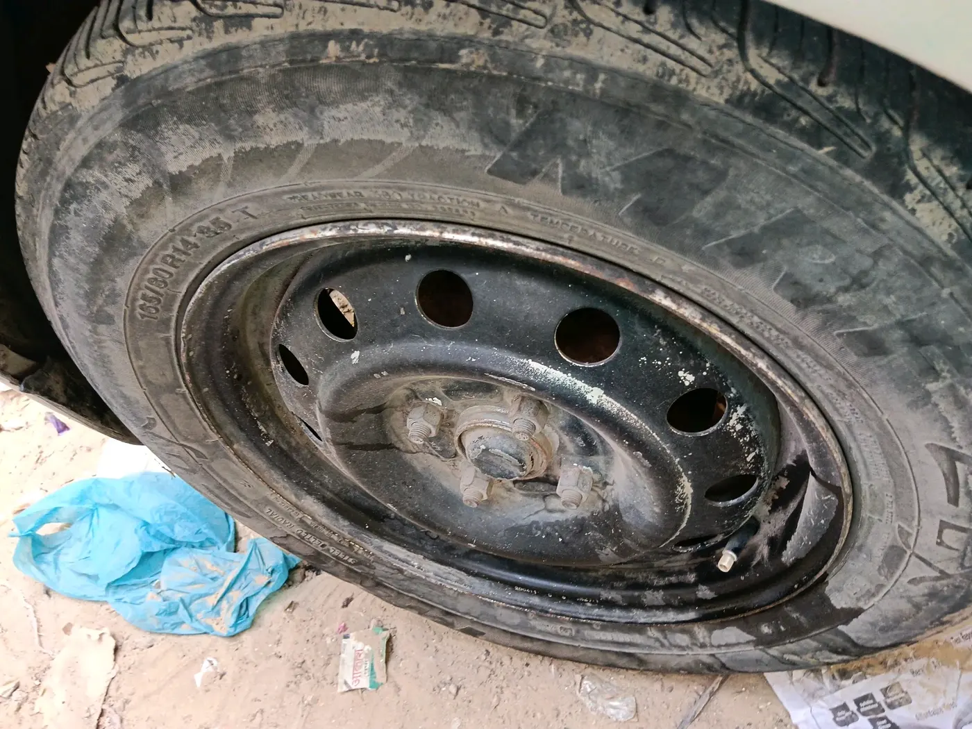 2011 Maruti Ritz LXI, CNG, Manual, 90,709 km, tyre