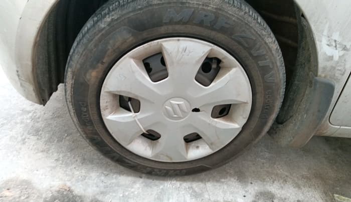2023 Maruti New Wagon-R ZXI 1.2 AMT, Petrol, Automatic, 27,909 km, tyre