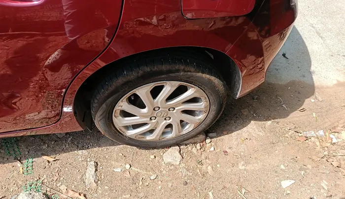 2024 Maruti Baleno ZETA PETROL 1.2, Petrol, Manual, 27,942 km, tyre