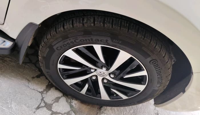 2022 Toyota Innova Crysta 2.4 ZX AT 7 STR, Diesel, Automatic, 90,460 km, tyre