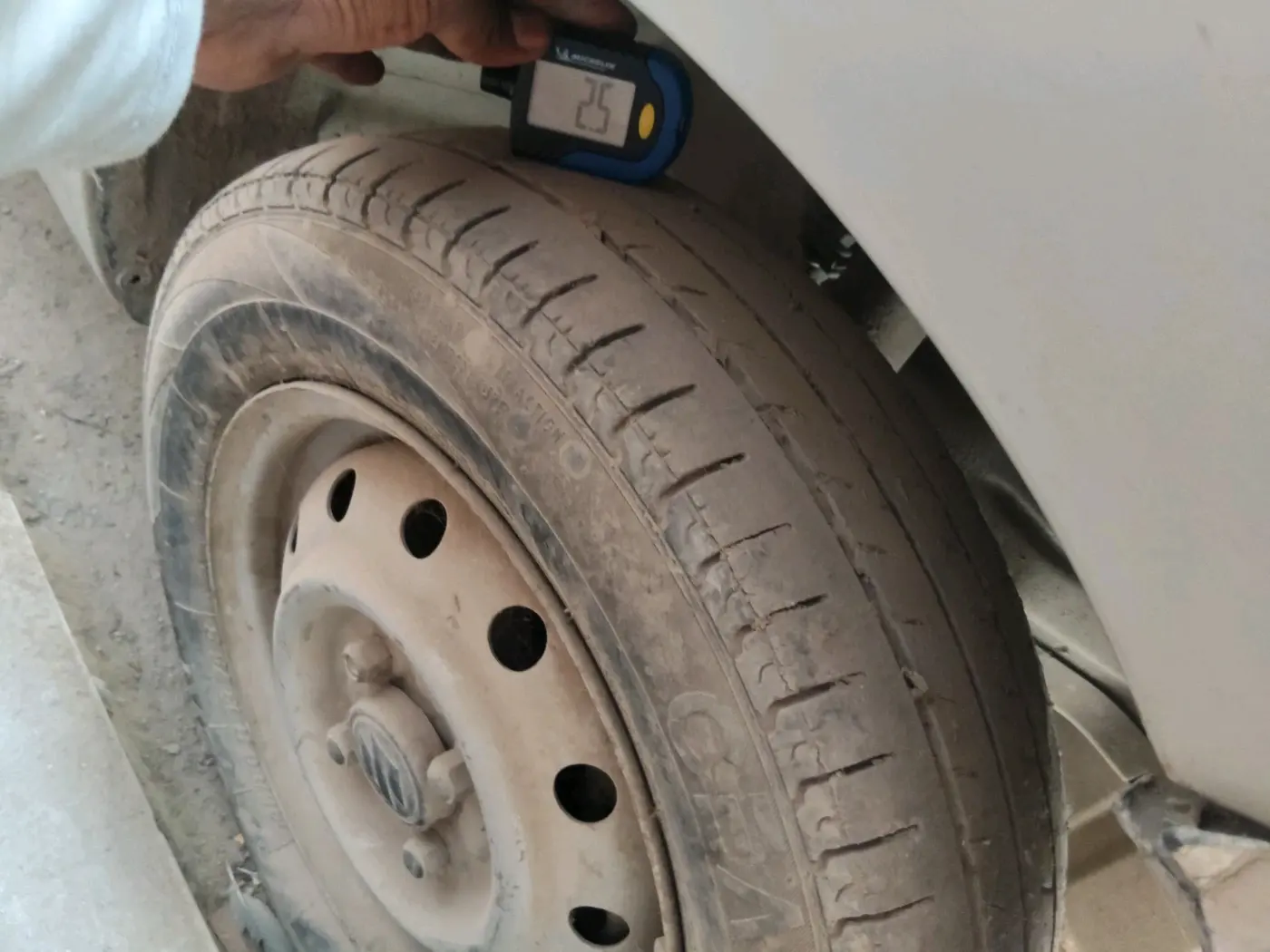 2011 Maruti Wagon R 1.0 LXI CNG, CNG, Manual, 78,868 km, tyre