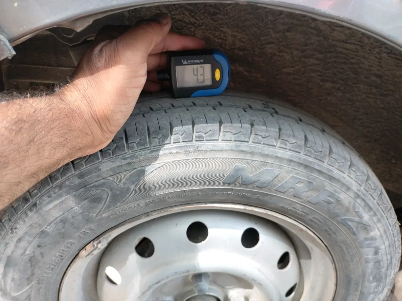2017 Maruti Wagon R 1.0 LXI CNG (O), CNG, Manual, 1,28,779 km, tyre