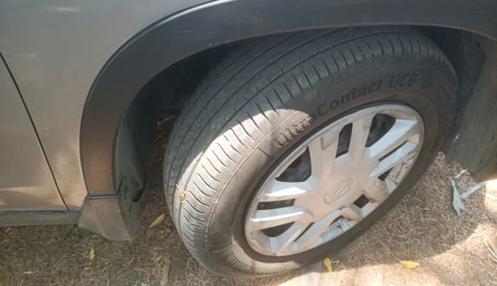 2018 Maruti Vitara Brezza VDI, Diesel, Manual, 1,81,543 km, tyre