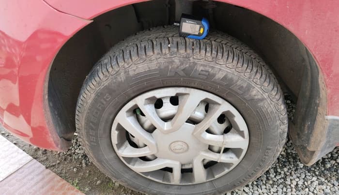 2013 Nissan Micra Active XL, Petrol, Manual, 64,569 km, tyre