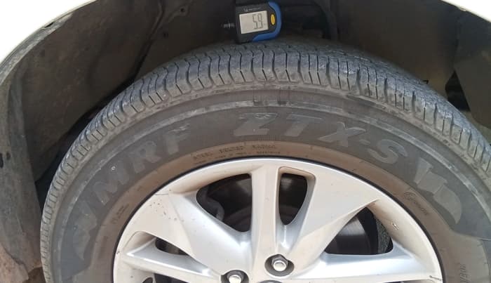 2017 Toyota Innova Crysta 2.8 GX AT 8 STR, Diesel, Automatic, 1,75,999 km, tyre
