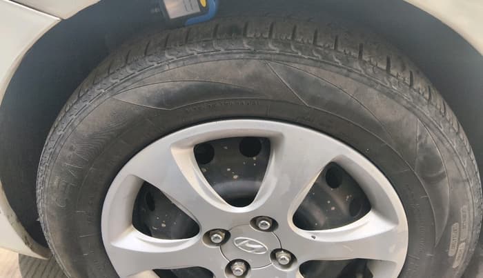2013 Hyundai Verna FLUIDIC 1.6 VTVT EX, CNG, Manual, 1,31,585 km, tyre