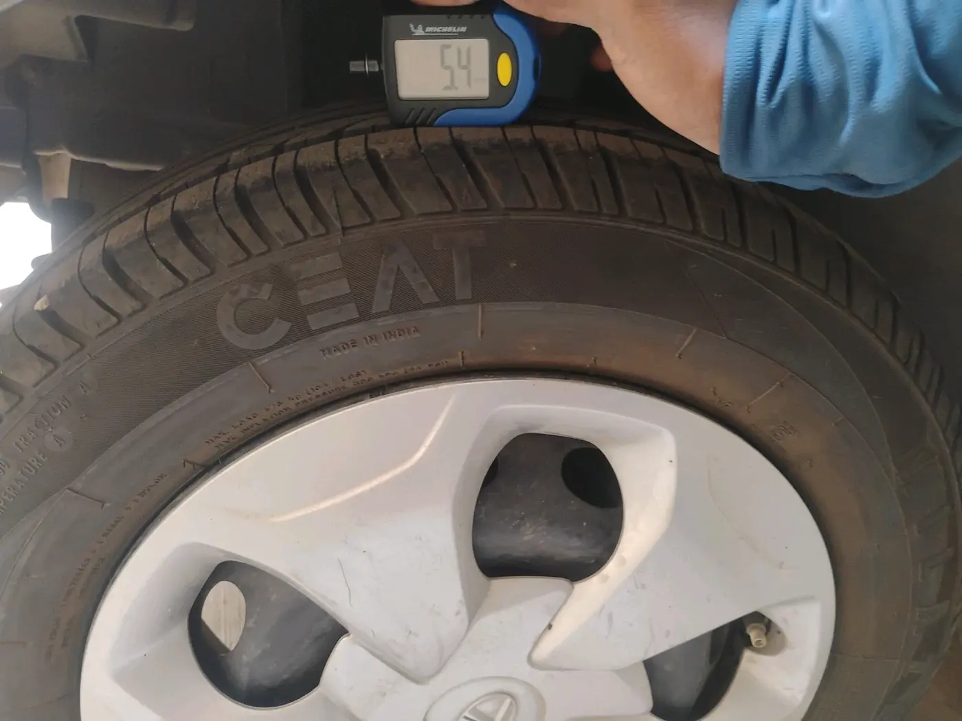 2021 Tata Tiago XT (O) PETROL, Petrol, Manual, 62,259 km, tyre