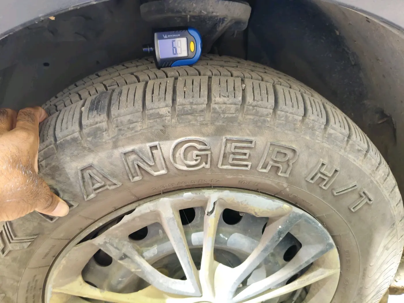 2012 Mahindra XUV500 W6, Diesel, Manual, 1,09,596 km, tyre