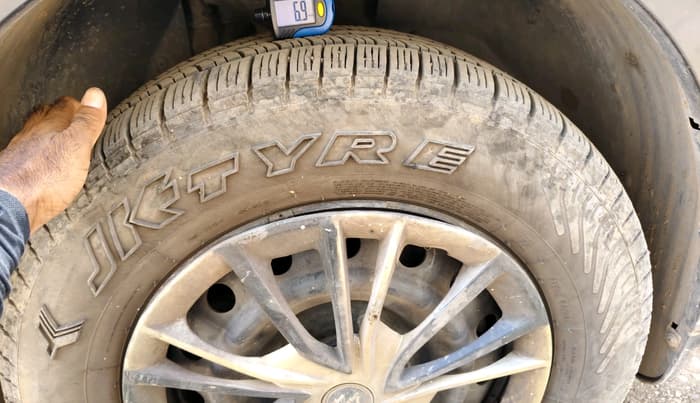 2012 Mahindra XUV500 W6, Diesel, Manual, 1,09,596 km, tyre