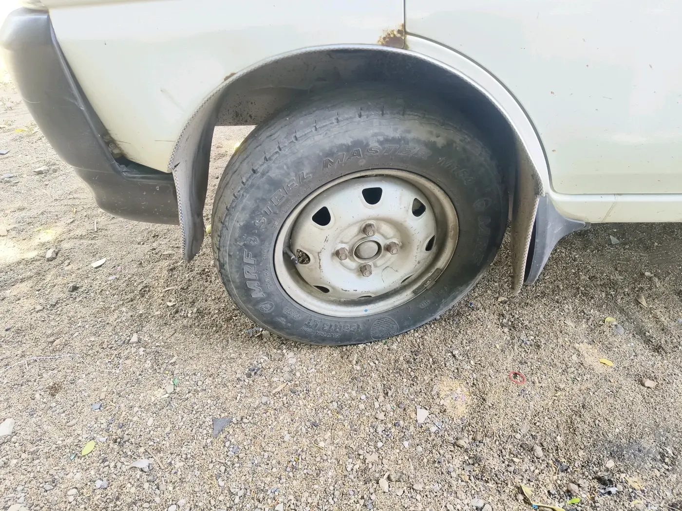 2018 Maruti Eeco 5 STR WITH A/C+HTR, CNG, Manual, 2,56,167 km, tyre