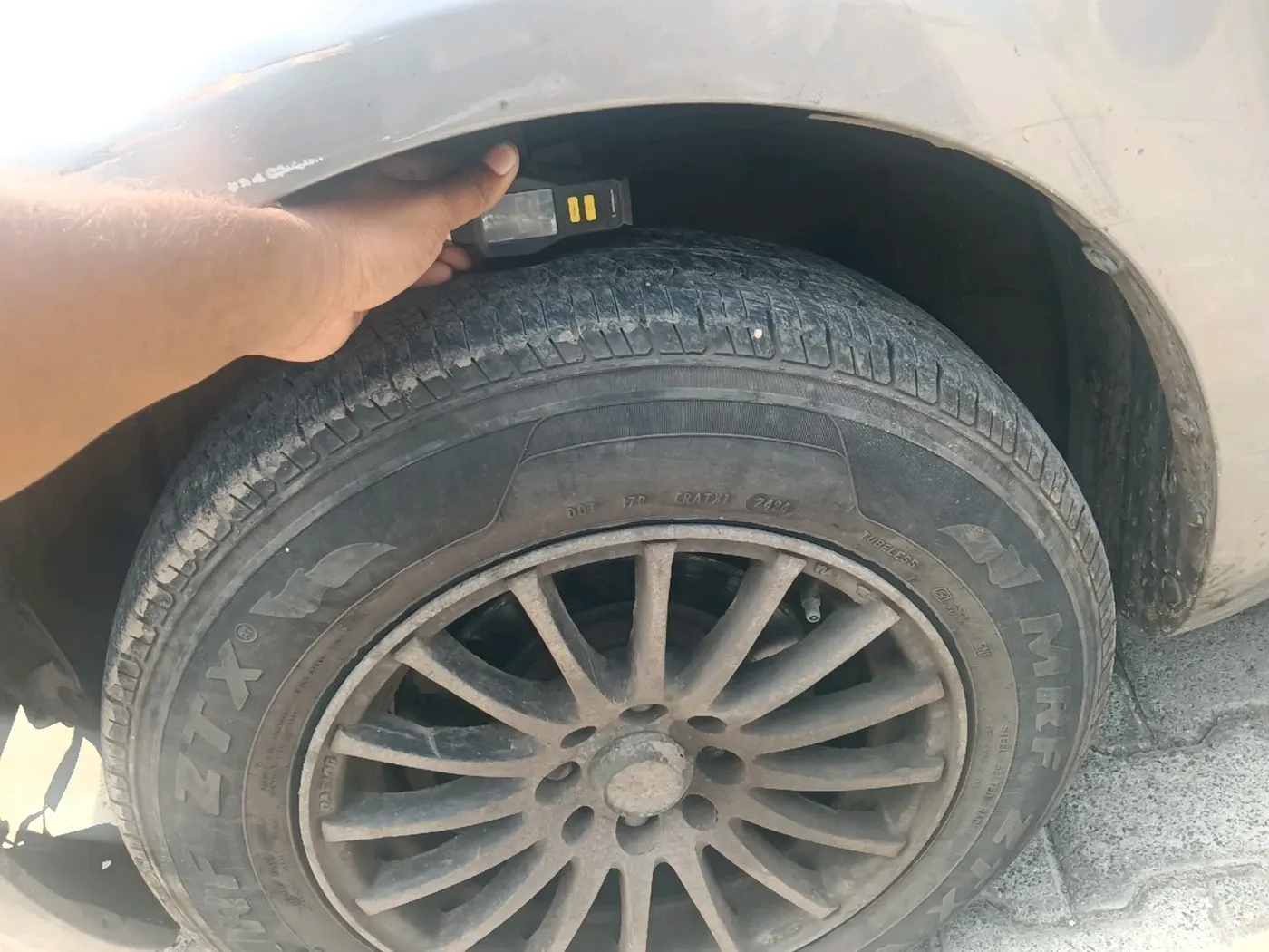 2013 Maruti Swift Dzire VDI, Diesel, Manual, 1,11,525 km, tyre
