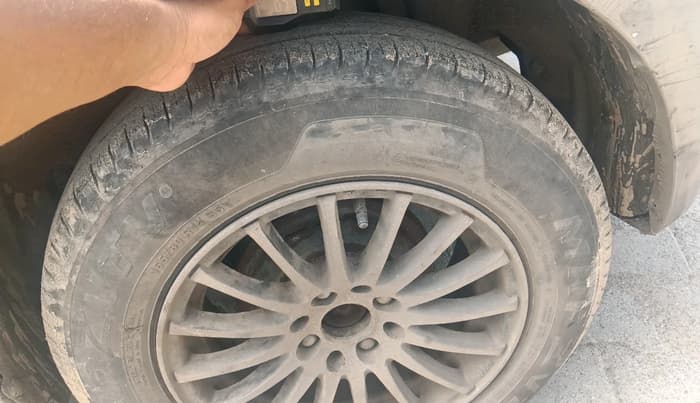 2013 Maruti Swift Dzire VDI, Diesel, Manual, 1,11,525 km, tyre