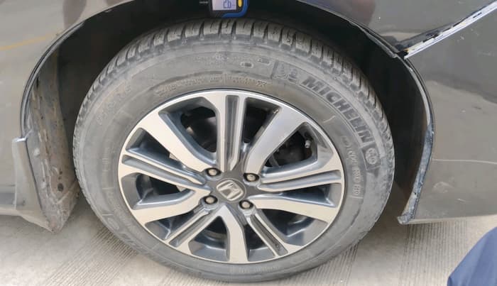 2017 Honda City 1.5L I-VTEC V MT, Petrol, Manual, 74,407 km, tyre