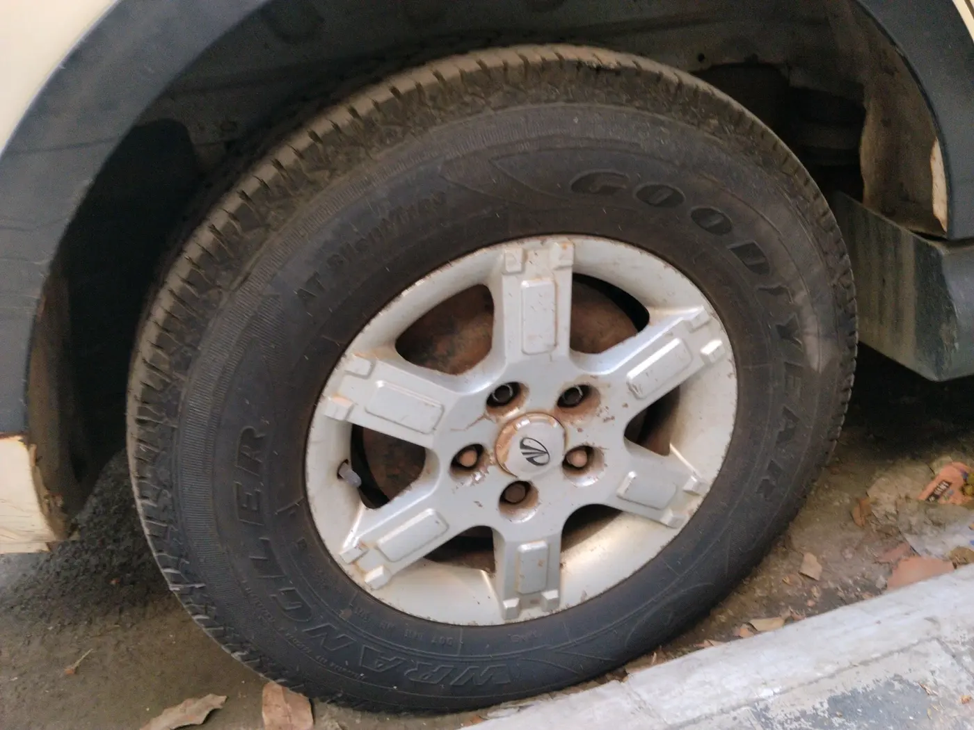 2012 Mahindra Xylo E9, Diesel, Manual, 1,50,754 km, tyre