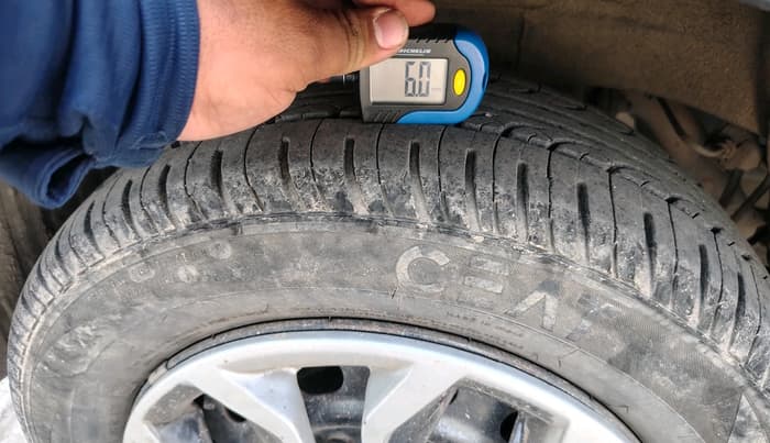 2017 Mahindra KUV 100 NXT K2 D 6S, Diesel, Manual, 72,658 km, tyre
