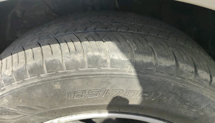 2019 Maruti Swift VXI, Petrol, Manual, 56,005 km, tyre