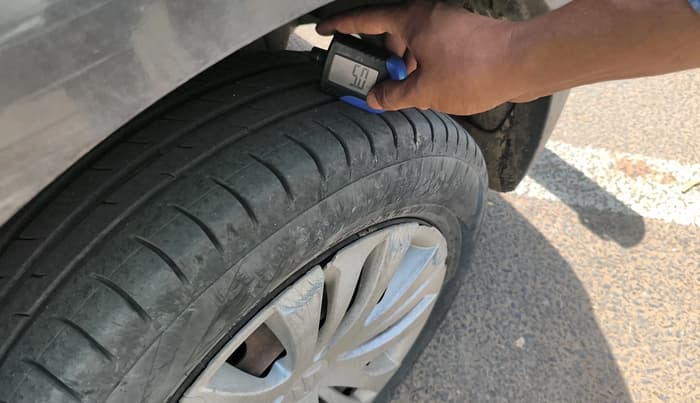 2014 Maruti Ertiga VXI, Petrol, Manual, 85,429 km, tyre