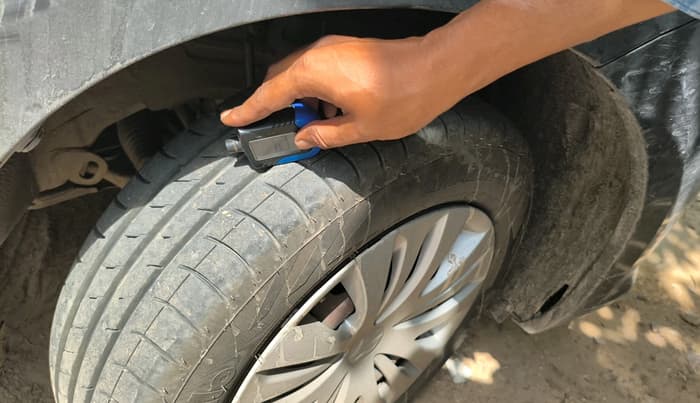2014 Maruti Ertiga VXI, Petrol, Manual, 85,429 km, tyre