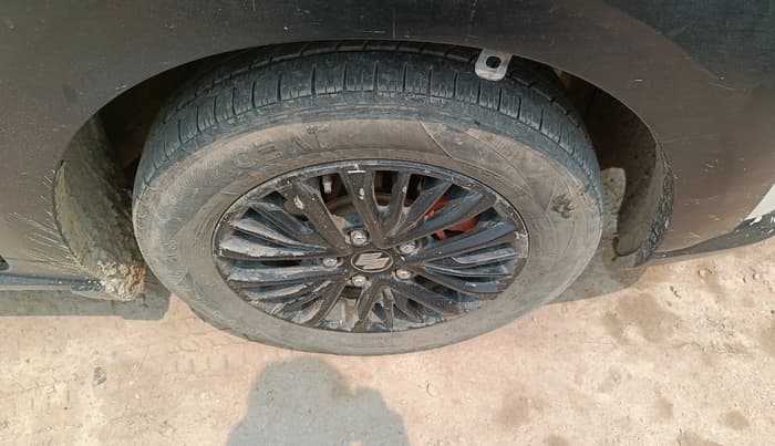 2021 Maruti XL6 ZETA MT, Petrol, Manual, 92,407 km, tyre