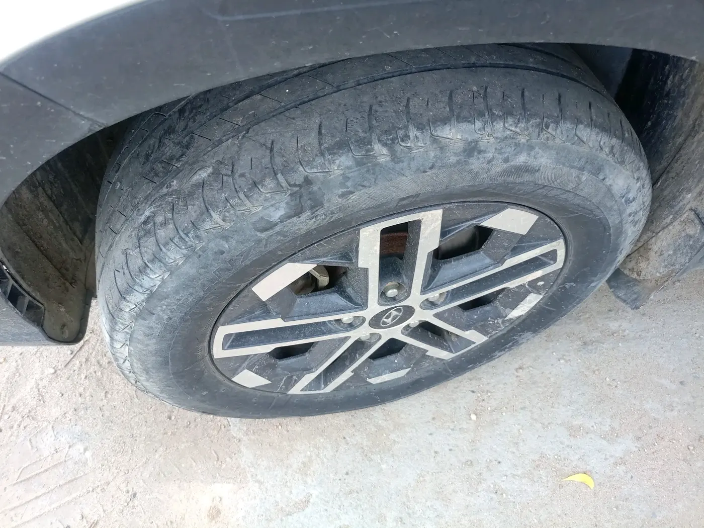2022 Hyundai VENUE SX 1.2 PETROL, Petrol, Manual, 53,089 km, tyre