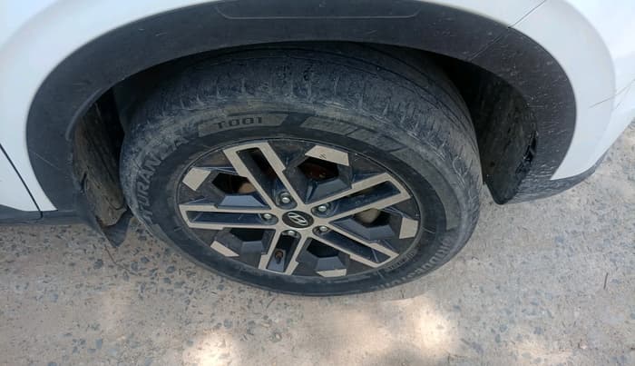 2022 Hyundai VENUE SX 1.2 PETROL, Petrol, Manual, 53,089 km, tyre