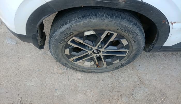 2022 Hyundai VENUE SX 1.2 PETROL, Petrol, Manual, 53,089 km, tyre