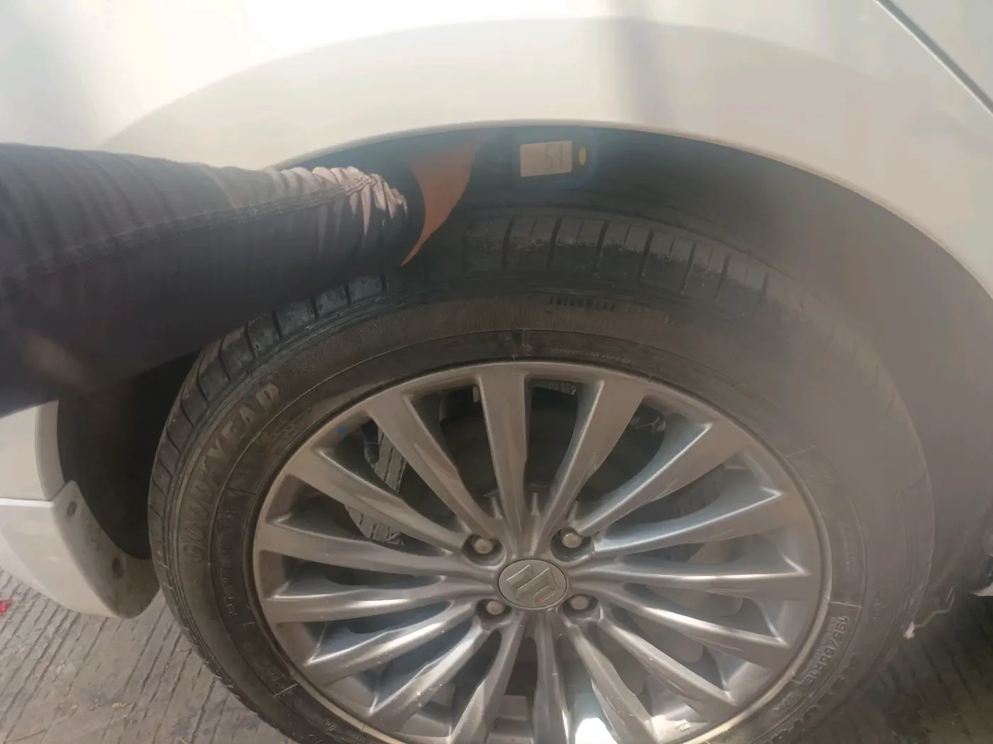 2016 Maruti Ciaz ZXI+, Petrol, Manual, 37,681 km, tyre