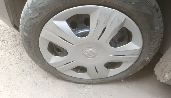 2016 Maruti Wagon R 1.0 VXI, CNG, Manual, 1,02,251 km, tyre