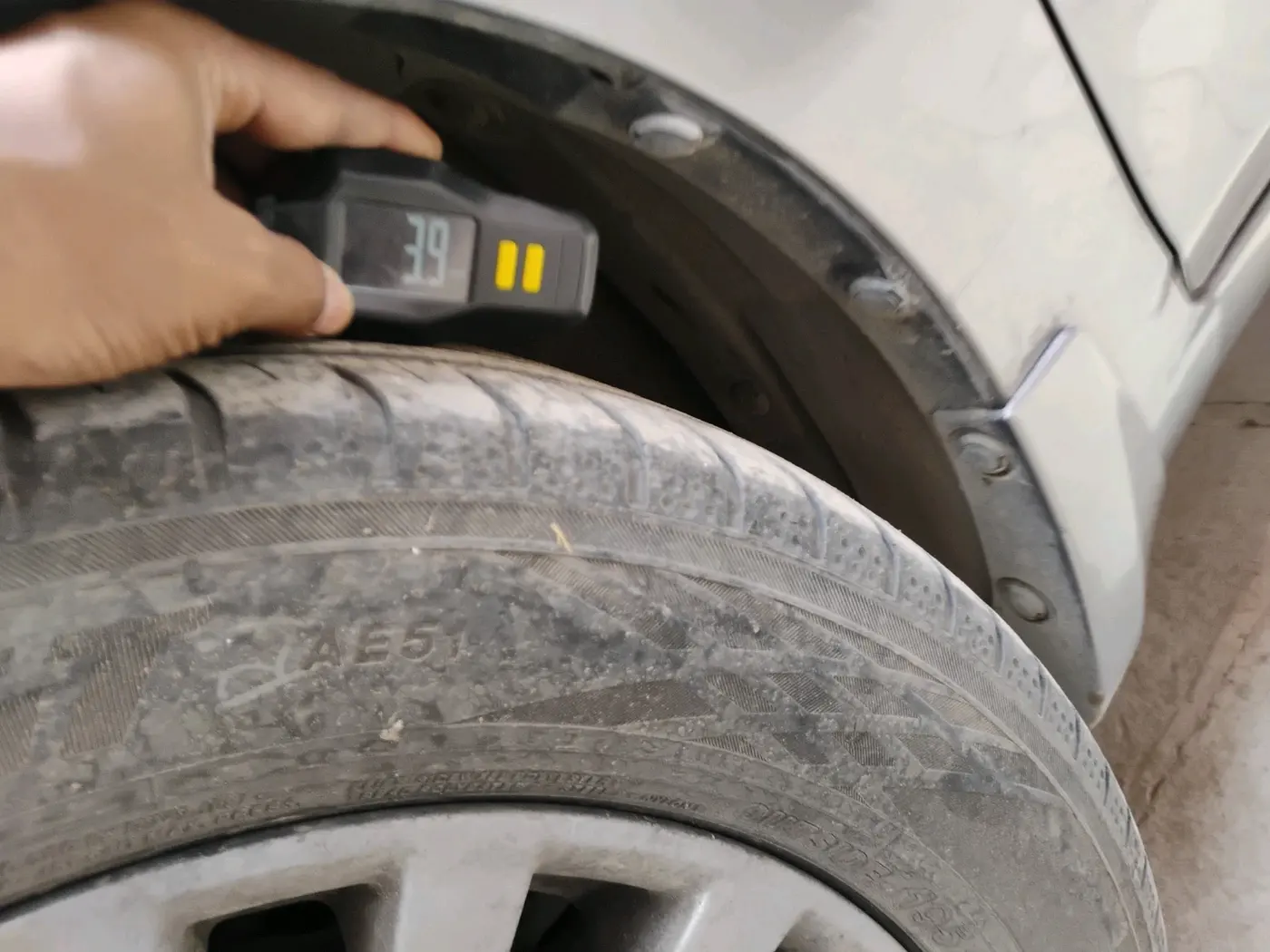 2016 Maruti Ciaz ZDI SHVS, Diesel, Manual, 1,14,084 km, tyre