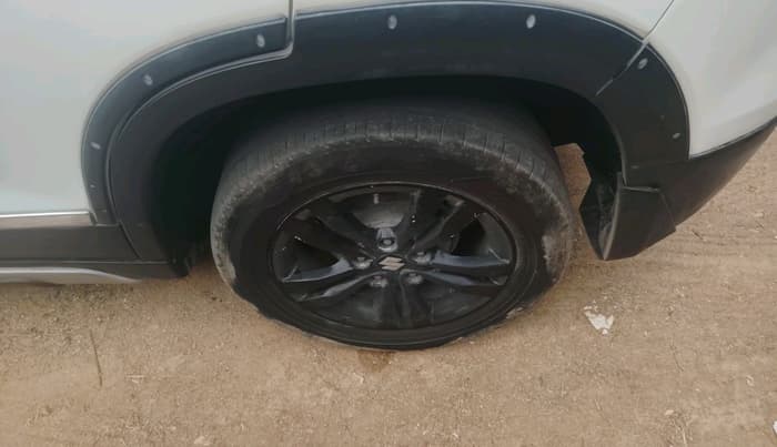 2019 Maruti Vitara Brezza ZDI PLUS AMT, Diesel, Automatic, 1,92,341 km, tyre