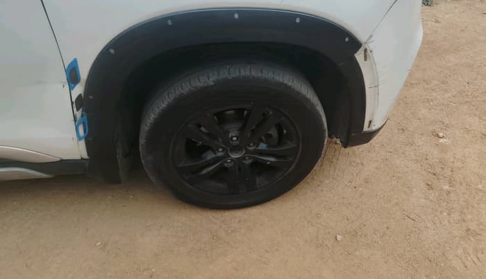 2019 Maruti Vitara Brezza ZDI PLUS AMT, Diesel, Automatic, 1,92,341 km, tyre