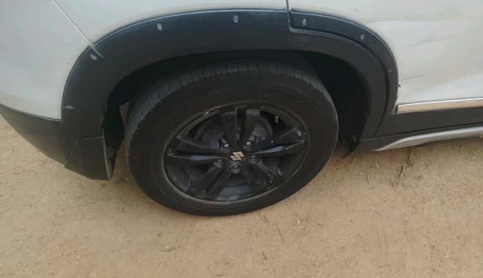2019 Maruti Vitara Brezza ZDI PLUS AMT, Diesel, Automatic, 1,92,341 km, tyre