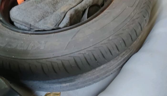 2019 Hyundai VENUE S 1.2, Petrol, Manual, 61,877 km, tyre