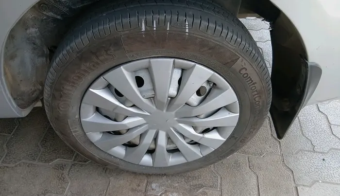 2015 Toyota Etios G, CNG, Manual, 1,56,377 km, tyre