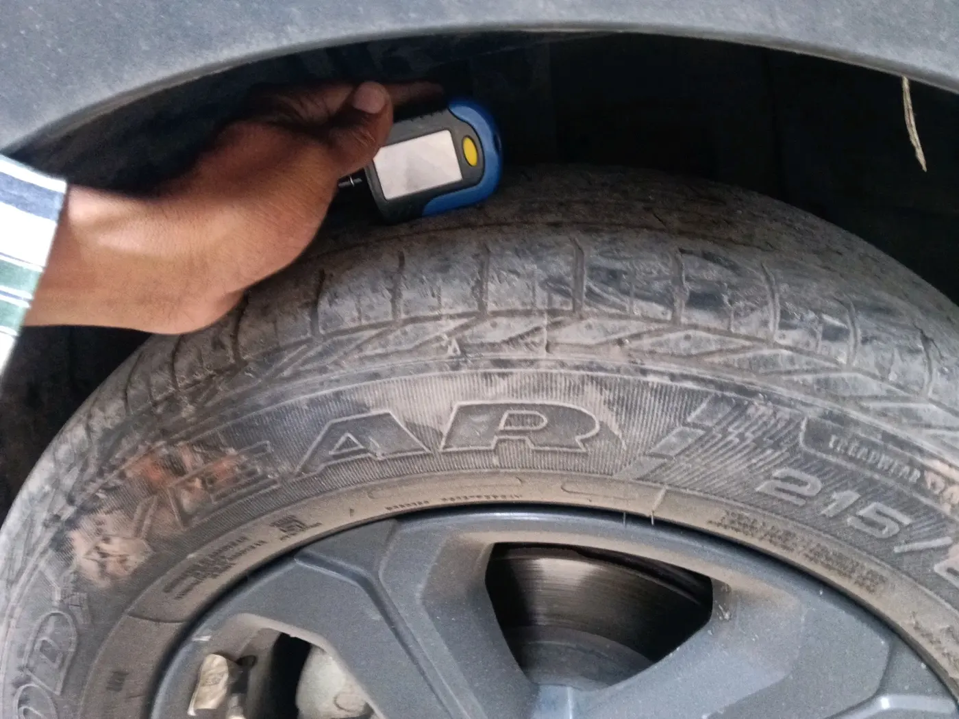 2022 Tata NEXON XZA PLUS (PREMIUM) PETROL DARK EDITION, Petrol, Automatic, 31,751 km, tyre