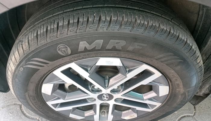 2024 Hyundai VENUE SX (O) MT 1.0 Turbo, Petrol, Manual, 32,362 km, tyre