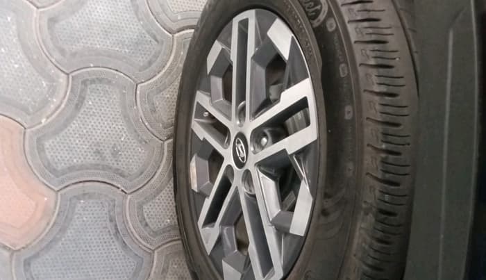 2024 Hyundai VENUE SX (O) MT 1.0 Turbo, Petrol, Manual, 32,362 km, tyre