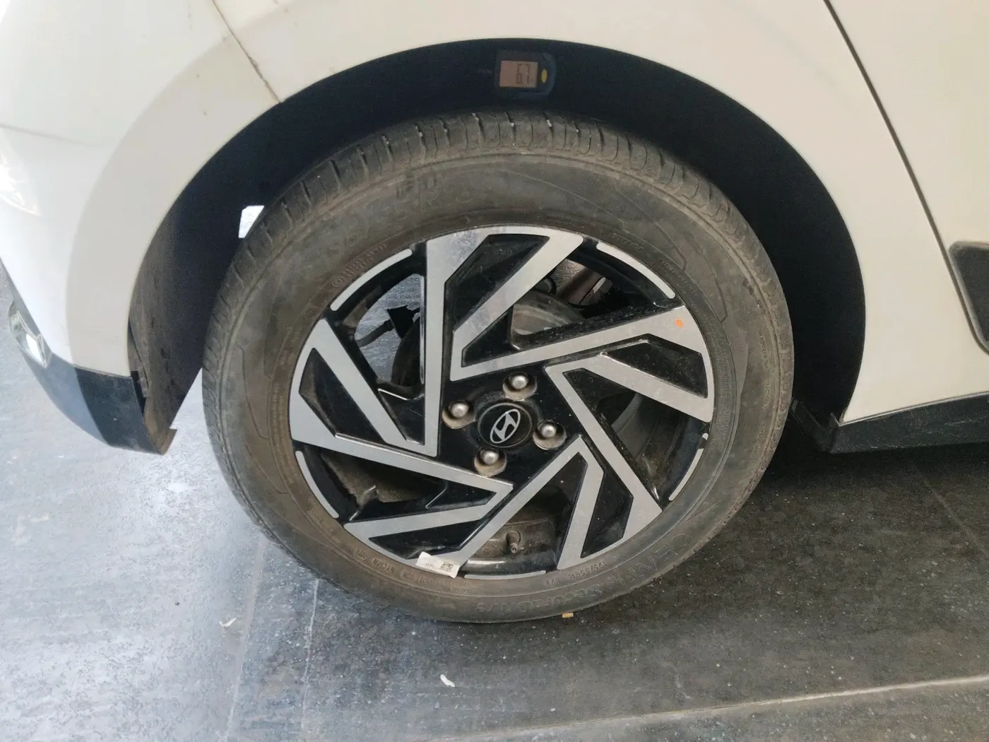 2024 Hyundai NEW I20 ASTA (O) 1.2 IVT, Petrol, Automatic, 20,000 km, tyre