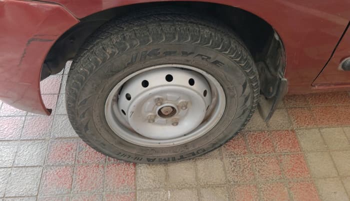 2011 Maruti Alto LXI, Petrol, Manual, 44,727 km, tyre