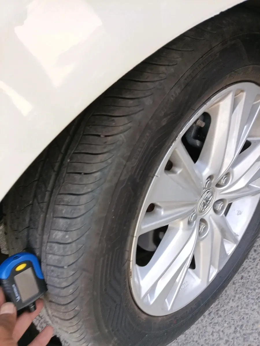 2019 Toyota Innova Crysta 2.8 ZX AT 7 STR, Diesel, Automatic, 1,07,422 km, tyre