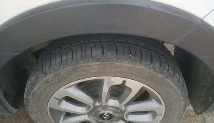 2016 Hyundai i20 Active 1.2 S, Petrol, Manual, 1,04,244 km, tyre