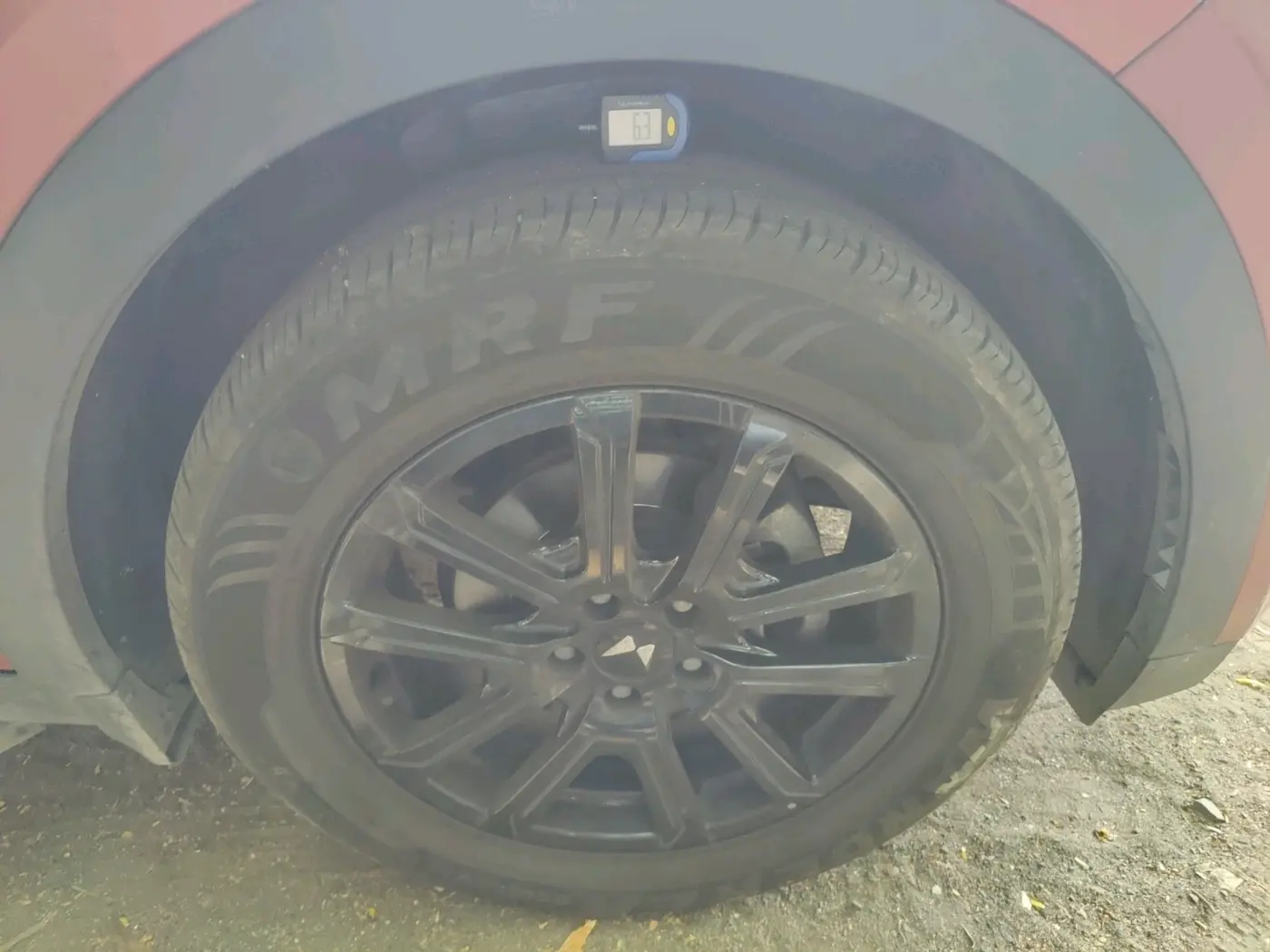 2024 Mahindra XUV700 AX 7 LUXURY D MT 7 STR, Diesel, Manual, 12,504 km, tyre
