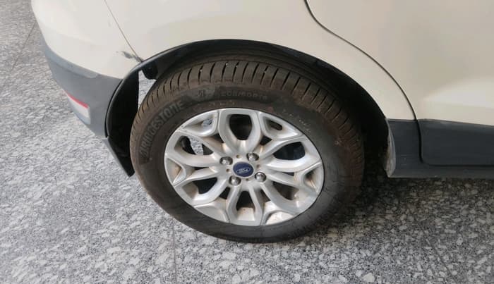 2014 Ford Ecosport TITANIUM 1.5L DIESEL, Diesel, Manual, 2,19,524 km, tyre