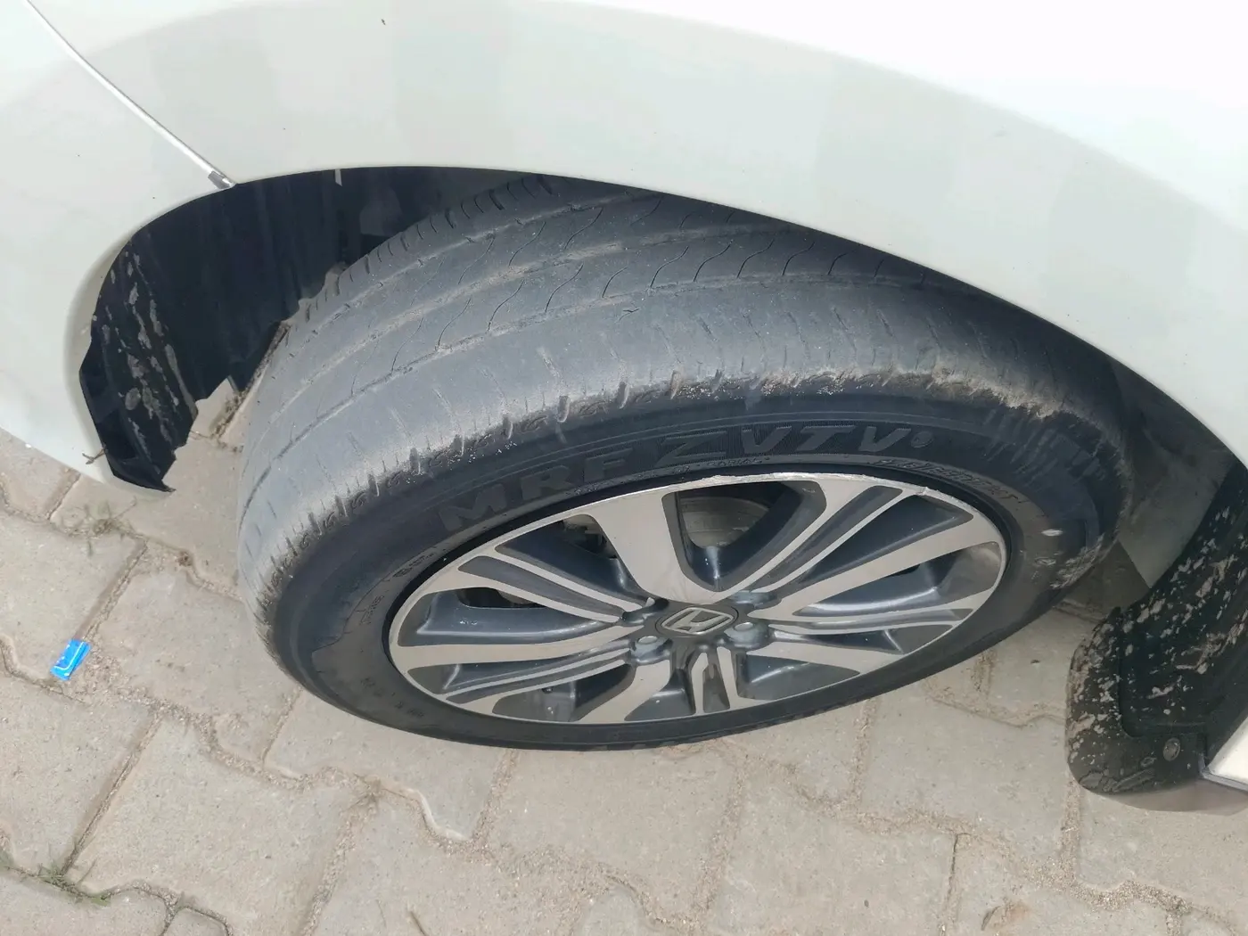 2024 Honda Amaze 1.2L I-VTEC VX, Petrol, Manual, 22,229 km, tyre