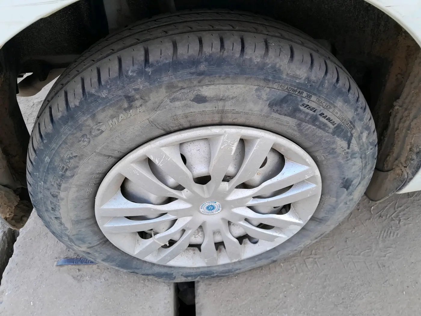 2020 Maruti Swift LXI, Petrol, Manual, 32,123 km, tyre
