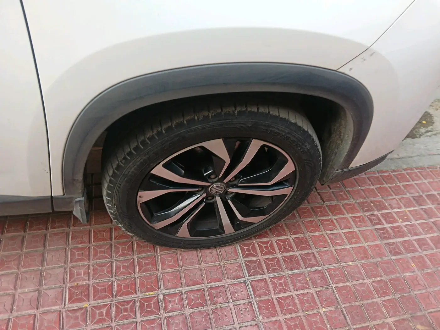 2023 MG HECTOR PLUS SHARP PRO 1.5 PETROL TURBO CVT 6 STR, Petrol, Automatic, 61,625 km, tyre