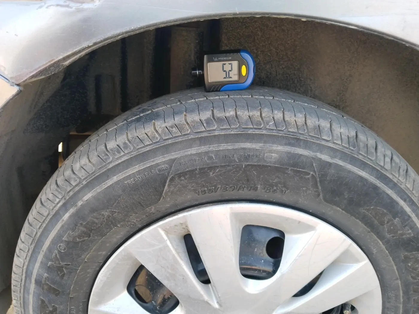 2014 Maruti Swift Dzire VDI, Diesel, Manual, 1,47,638 km, tyre