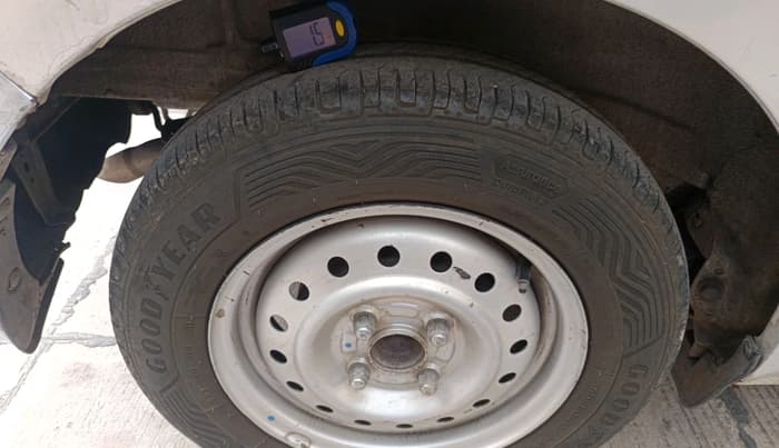 2019 Maruti New Wagon-R LXI CNG 1.0, CNG, Manual, 97,397 km, tyre